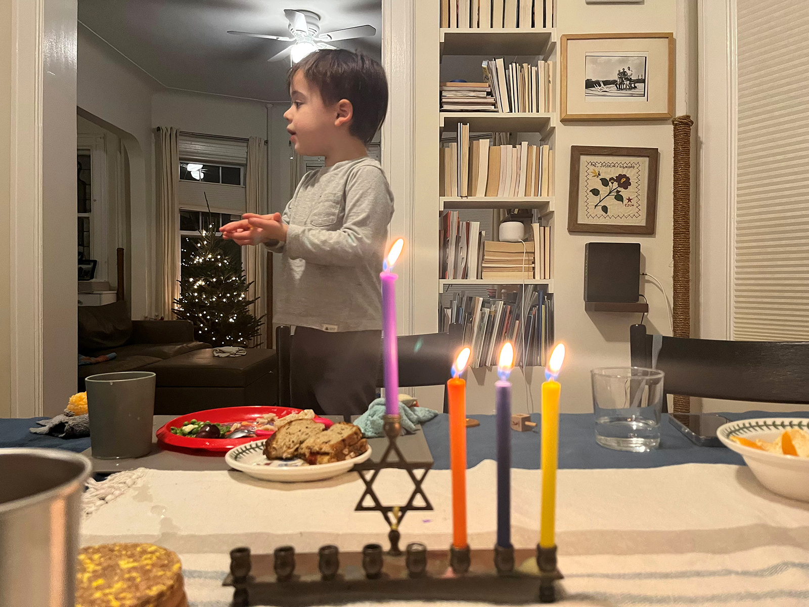 Interfaith families find meaning in 'Chrismukkah'