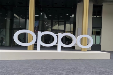 OPPO Find X8 preview: 1.5K straight screen with 50MP triple-camera