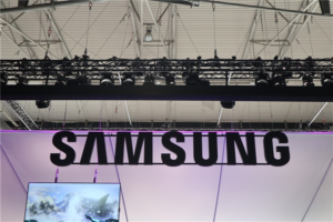 Samsung’s new three-fold screen mobile phone size exposed