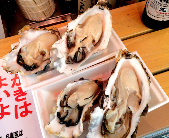 【魚介好き集合】東京・アメ横の飲める魚屋「魚草」が最高すぎる！ 新鮮なカキやカニ・ウニがその場で食えるぞ～ッ!!