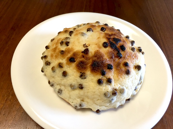 【最強レシピ】焼いて美味しくなる菓子パンを探してたら『チョコチップメロンパン』が神ウマレベルになることが判明！ 焼いたら3分放置!! 3分放置しろッ!!