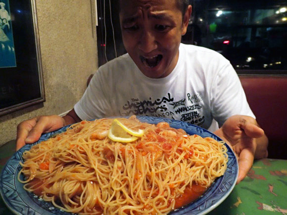 群馬県で一番デカ盛りと言われるスパゲッティ屋「パンプキン」で1kg超えパスタにチャレンジしてみた