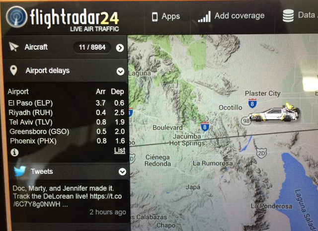 今すぐフライトトラッカーサイト「Flightrader24」を見てみろ！ デロリアンが飛んでるぞ～!!