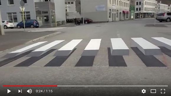 アイスランドで導入された「3Dの飛び出す横断歩道」が画期的！ これなら交通事故も激減しそう!!