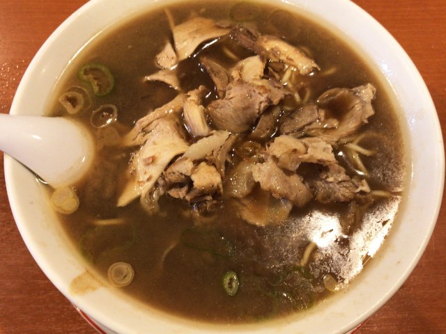 【漆黒ラーメン】君は「秋田ブラック」を食べたことがあるか？ 昭和13年創業の有名店『末廣ラーメン本舗』