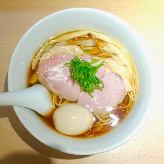 【新宿ラーメン巡り】激戦区で行列ができる店「らぁ麺 はやし田」に行ってみた / スープからメンマまで全てがハイレベル！