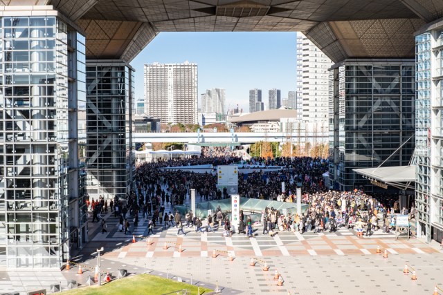 毎年夏コミに全日程で参戦し、炎天下に晒され続けた取材班が行きついた、究極の対夏コミ用装備