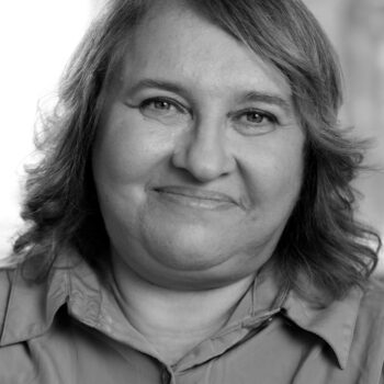 Headshot of Sharon Salzberg