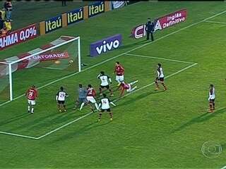 No sul, Flamengo leva gol no final da partida e perde para o Internacional