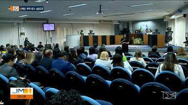 Seminário em São Luís debate participação feminina dentro da política - A repórter Rafaela Braga tem outras informações.
