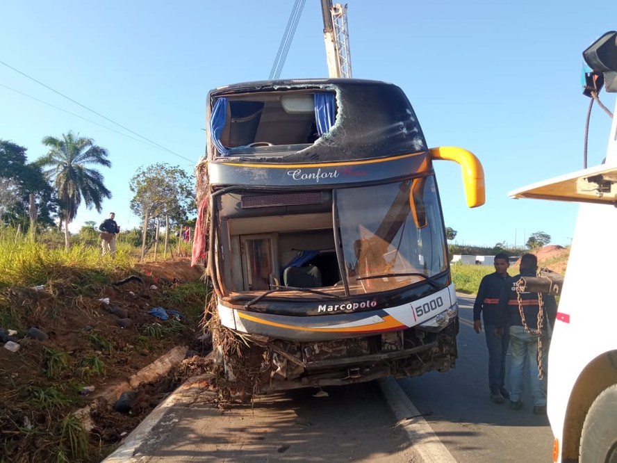Ônibus partiu do Rio de Janeiro, do bairro da Penha, às 13h de quarta-feira, com 32 passageiros e dois motoristas