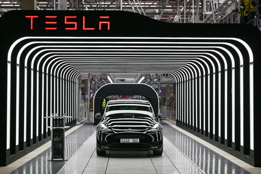 O Model Y da Tesla, apresentado em Berlim: carro se tornou o mais vendido do mundo