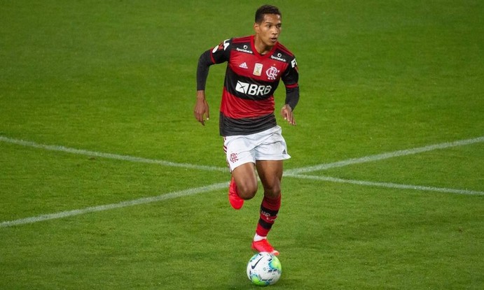 No Flamengo desde 2019, o lateral João Lucas foi emprestado ao Cuiabá nesta ano