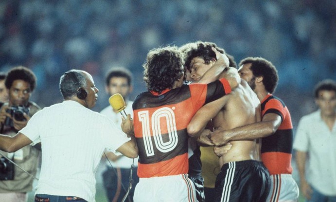 16º - FLAMENGO (1983) - Flamengo em partida contra o Vasco, pelo Brasileiro de 1983