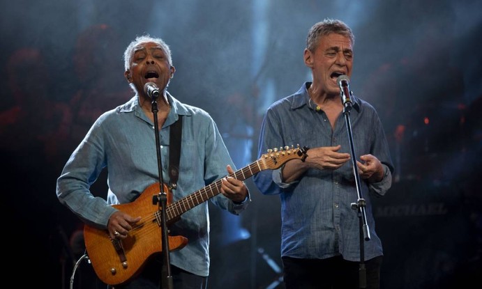 Em julho de 2018, ao lado de Gilberto Gil, Chico canta no festival "Lula Livre"
