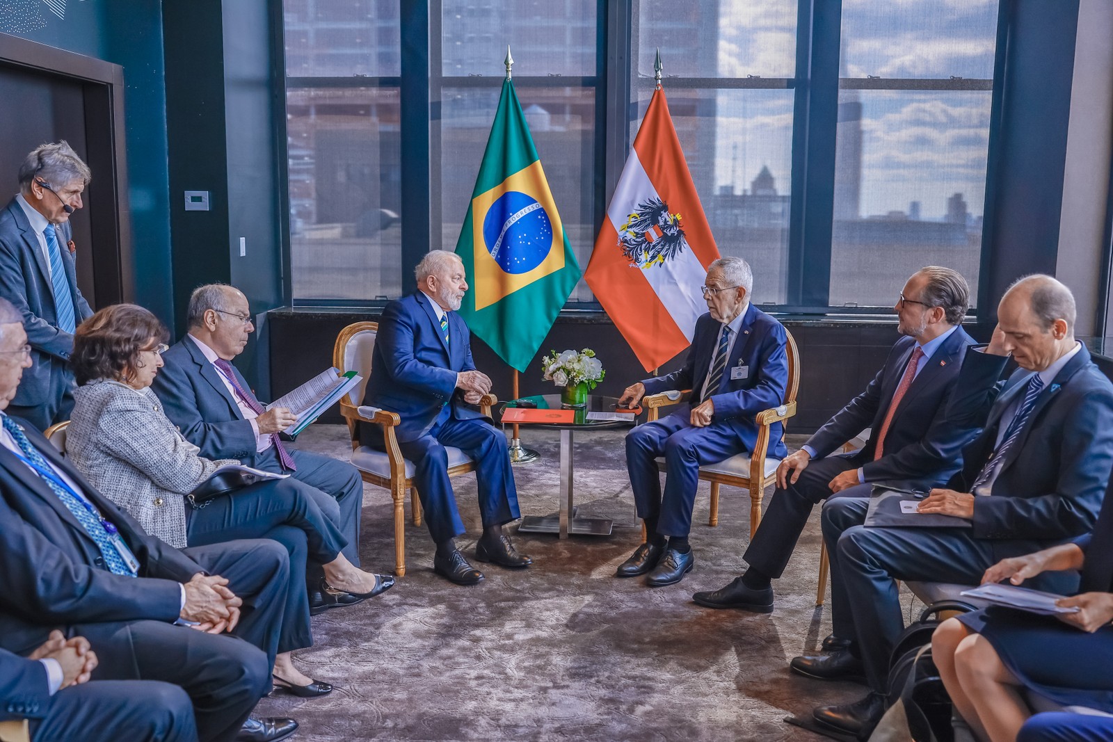 Presidente da República, Luiz Inácio Lula da Silva, durante Encontro com o Presidente da República da Áustria, Alexander Van der Bellen. — Foto: Ricardo Stuckert / PR