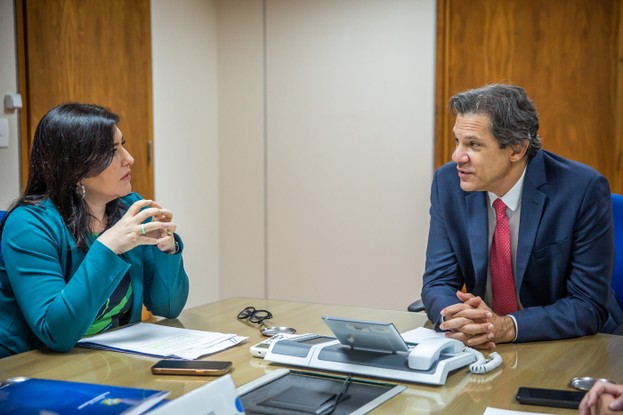 Os ministros Simone Tebet (Planejamento) e Fernando Haddad (Fazenda)