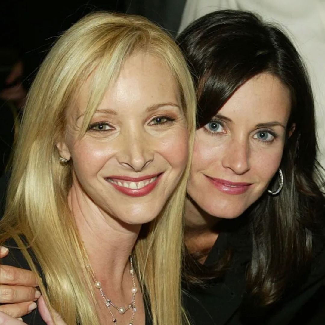 Lisa Kudrow e Courteney Cox, estrelas de "Friends" que interpretam Phoebe Buffay e Monica Geller — Foto: Reprodução/Instagram