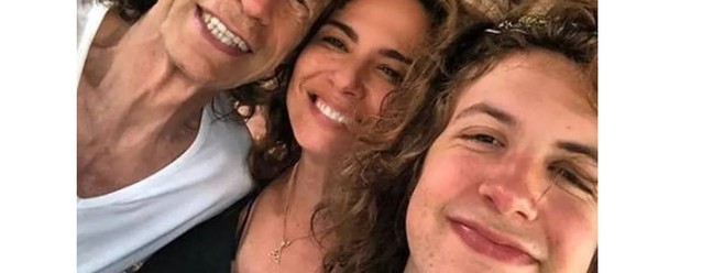 Luciana Gimenez e Mick Jagger tiveram um breve relacionamento no final de 1998 e são pais de Lucas — Foto: Instagram