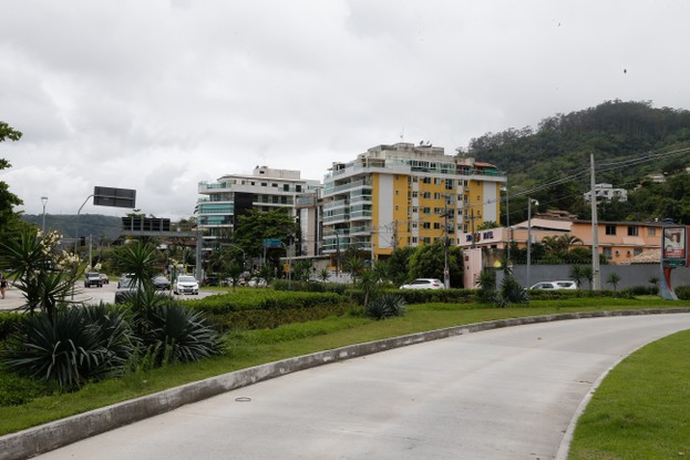 Prédios em Charitas, onde o projeto da nova Lei Urbanística de Niterói previa aumento de gabarito, mas parâmetros atuais acabaram mantidos