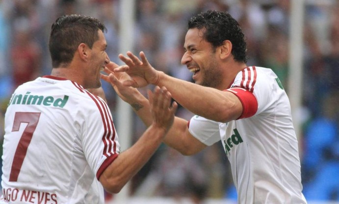 20º - FLUMINENSE (2012) - Thiago Neves e Fred comemoram mais uma conquista nacional.