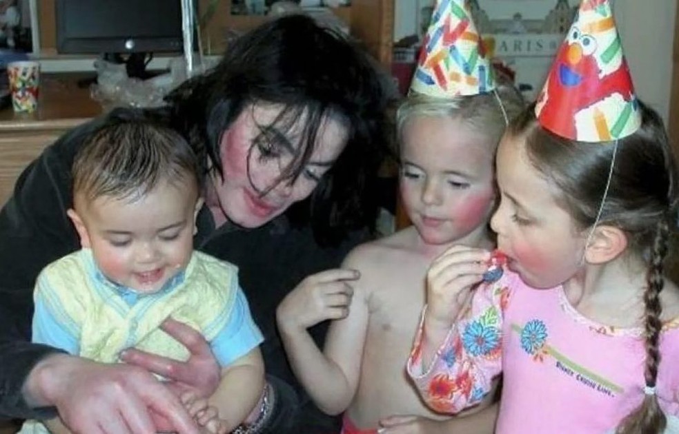 Michael Jackson e os filhos Paris, Prince e Bingi — Foto: Reprodução/Instagram Prince Jackson