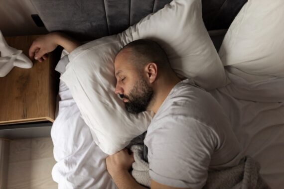 Irregular sleep patterns could increase risk of heart attack and stroke