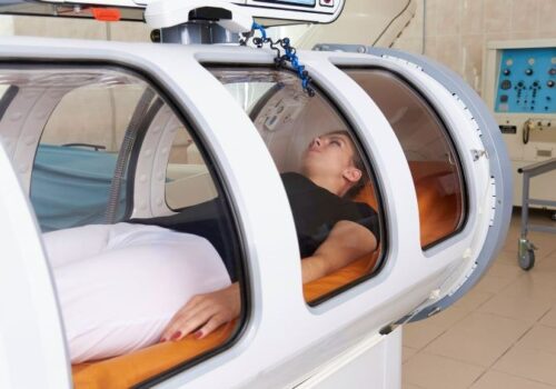 Hyperbaric oxygen chamber