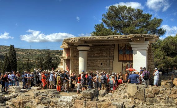 Restoration versus conservation: the Palace at Knossos (Crete)