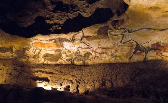 Hall of Bulls, Lascaux