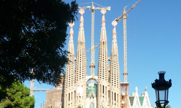 Antoni Gaudí, Church of the Sagrada Família or Basílica i Temple Expiatori de la Sagrada Família Basilica, 1882– (consecrated 2010, but still under construction), Barcelona, Spain