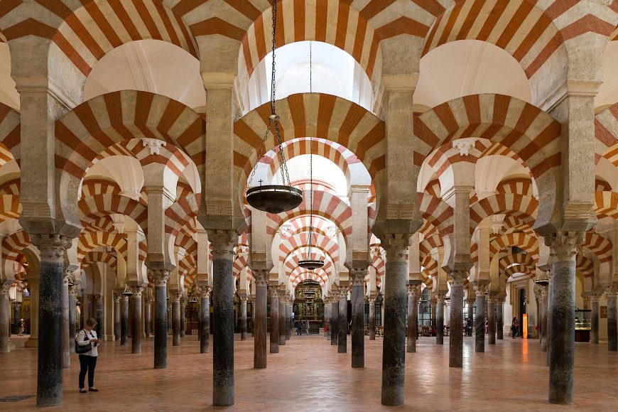 Hypostyle hall, Great Mosque at Córdoba, Spain, begun 786 C.E. and enlarged during the 9th and 10th centuries (photo: wsifrancis, CC BY-NC-ND 2.0)