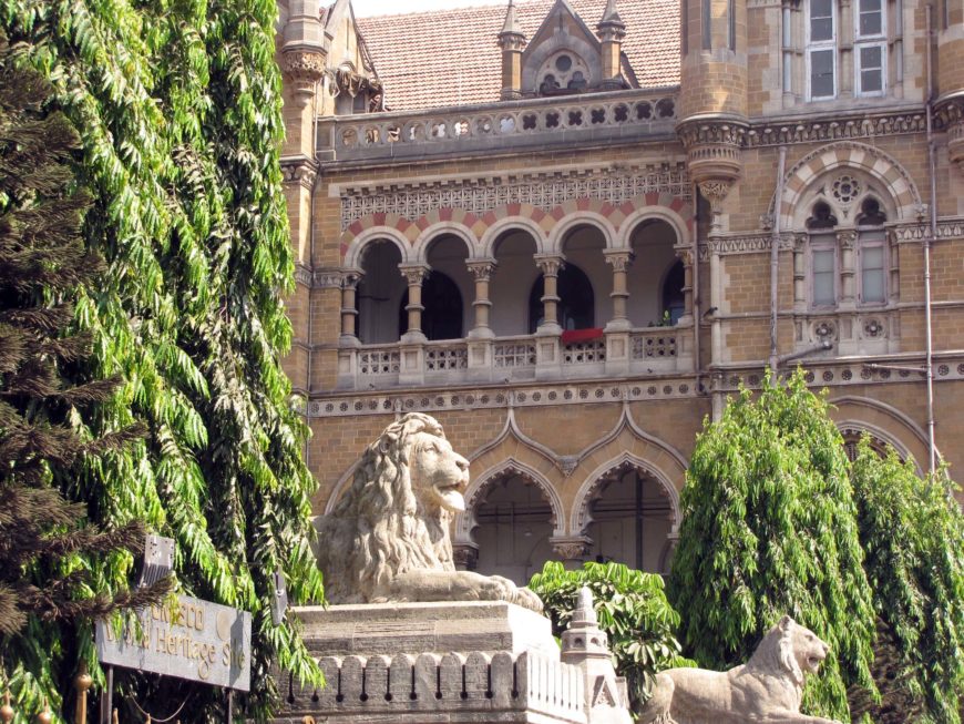 Lion and tiger at the main gate, Chhatrapati Shivaji Terminus, begun 1878, Mumbai (photo: Christopher John SSF, CC BY 2.0)