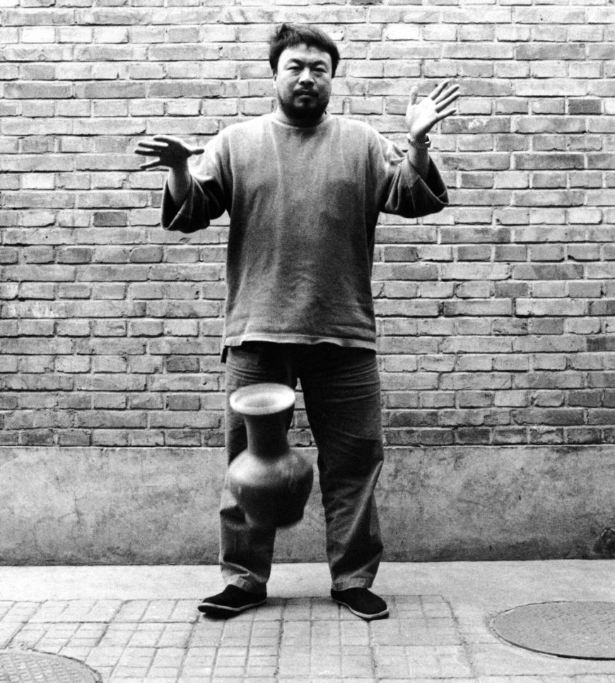 Ai Weiwei, Dropping a Han Dynasty Urn, 1995 (photo: © Ai Weiwei)