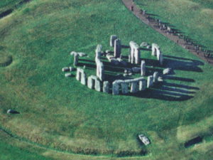 Aerial view, 2014, Stonehenge, Salisbury Plain, Wiltshire, England, c. 2550–1600 B.C.E., circle 97 feet in diameter, trilithons: 24 feet high (photo: timeyres, CC BY-SA 2.0)