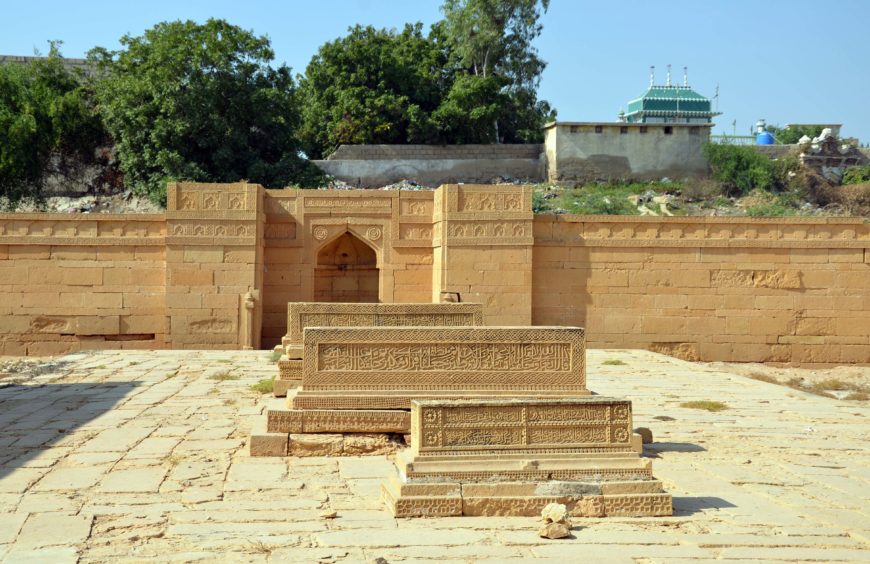 Makli, cenotaphs, inside funerary enclosure of Baqi Beg Uzbek, end of 16th century (photo: Fatima Quraishi)