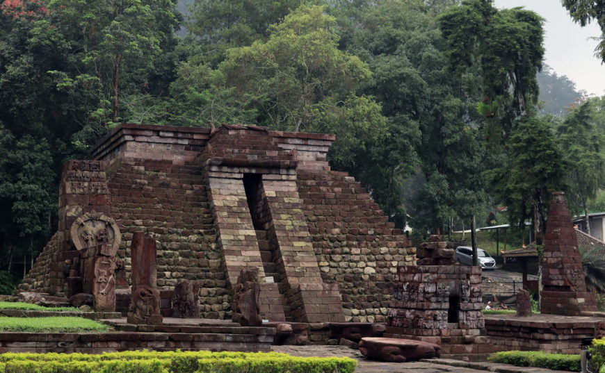 View of the main temple on the highest terrace seen from the west, Sukuh, Java, 15th century (photo: Panggah Ardiyansyah)