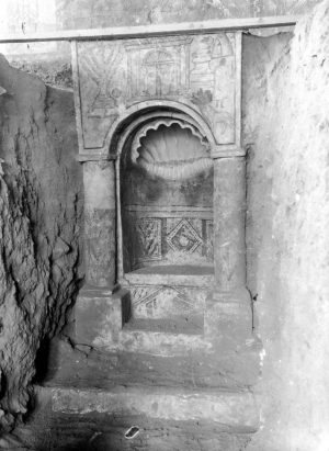 Torah niche from the synagogue at Dura Europos, 3rd century C.E., Dura Europos, Syria (Yale University Art Gallery)