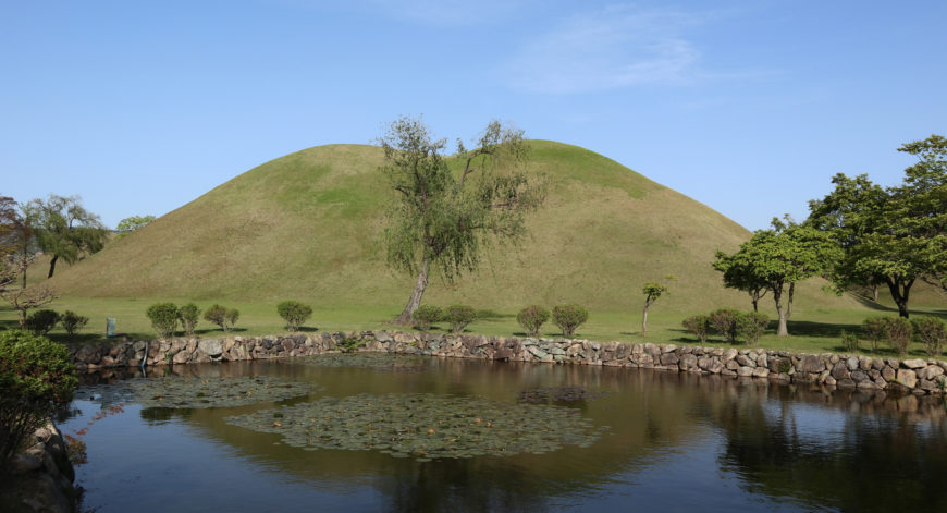 Hwangnamdaechong Tomb in Daereungwon Ancient Tomb Complex, Gyeongju (Historic Site 512), Silla Kingdom (photo: Cultural Heritage Administration of the Republic of Korea)