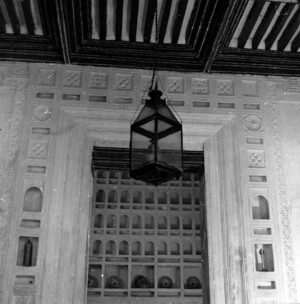 View of zidaka (wall niches) in ndani (harem) in the McCrindle House in Lamu, Kenya, from the collection James de Vere Allen: Swahili Kingdoms (MIT Library, Boston)