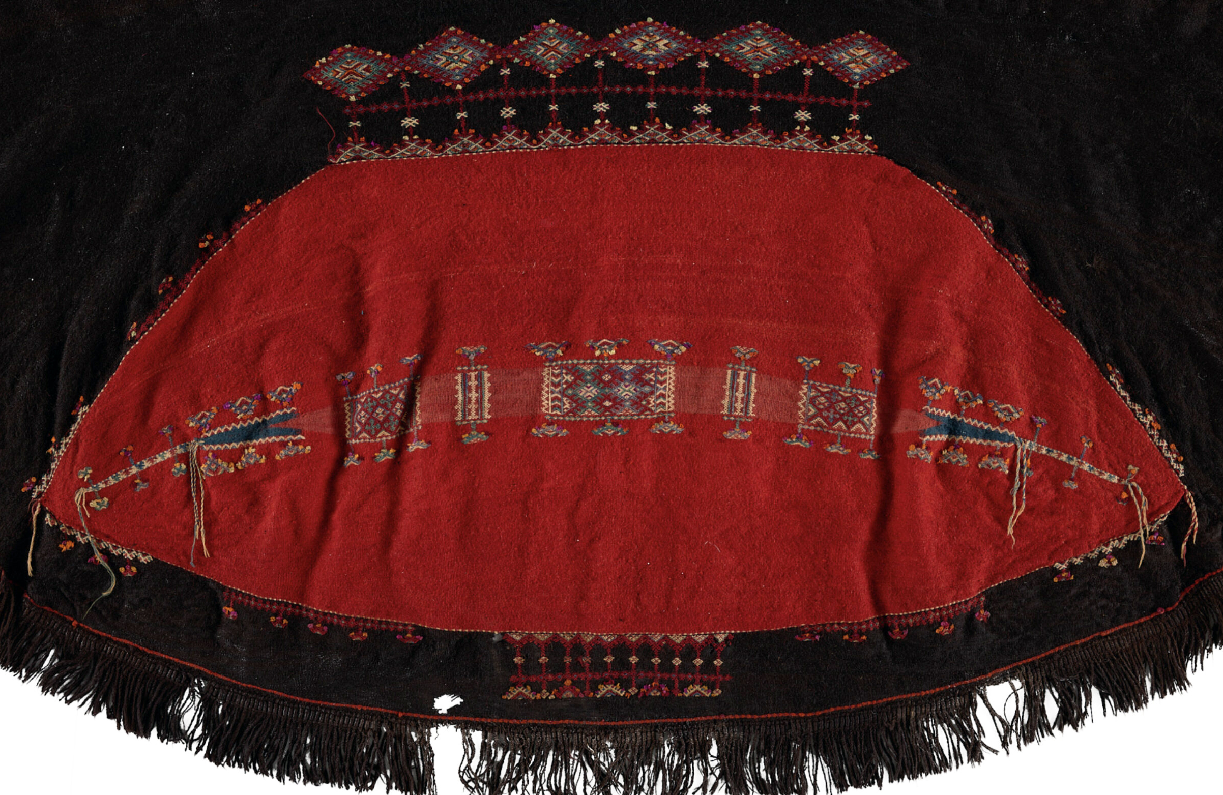 Amazigh <em>akhnif</em> (hooded cloak)