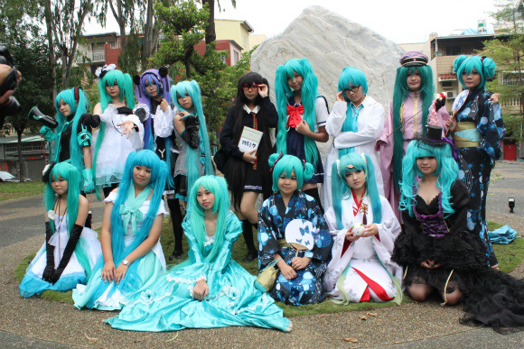 Taiwanese Cosplayers Appear in their Droves, Show All-Out Passion for Hatsune Miku