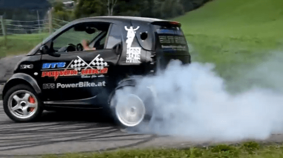 Check out this Smart car with a Suzuki Hayabusa engine!【Video】