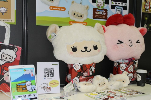 Play with fluffy alpaca mascot Fuwapaca in two free mobile games【TGS 2015】