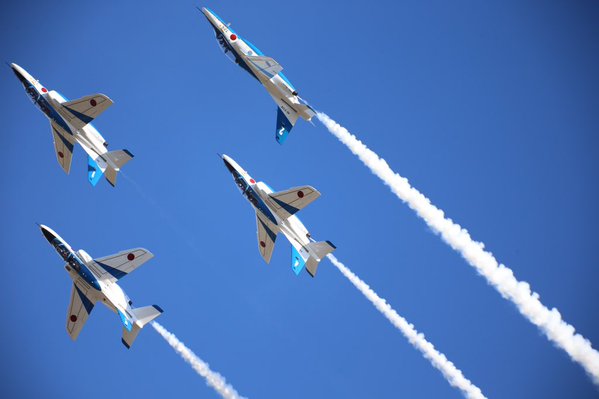 Japan’s Twitter users in love Air Self-Defense Force’s aerobatics team Blue Impulse