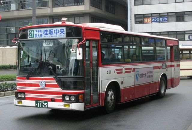 “Get off the bus.” Driver teaches prankster kid an important lesson