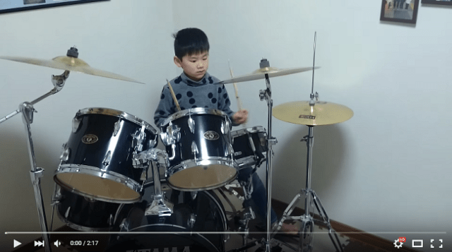 Blind drummer boy will blow your mind and touch your heart【Video】