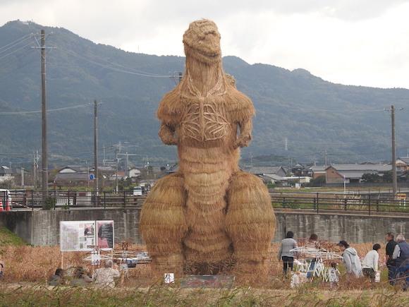 Fukuoka town builds enormous Godzilla replica out of… straw?