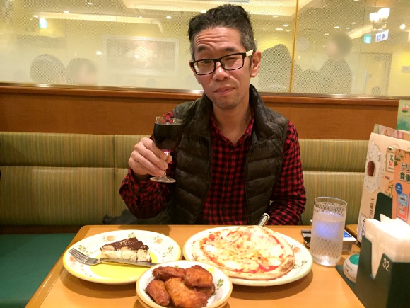 Cheapo News: This may be Japan’s cheapest (and saddest) Christmas dinner deal for singles