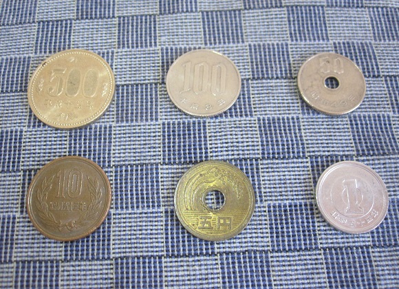 Does Japan’s five-yen coin need a foreigner-friendly redesign?